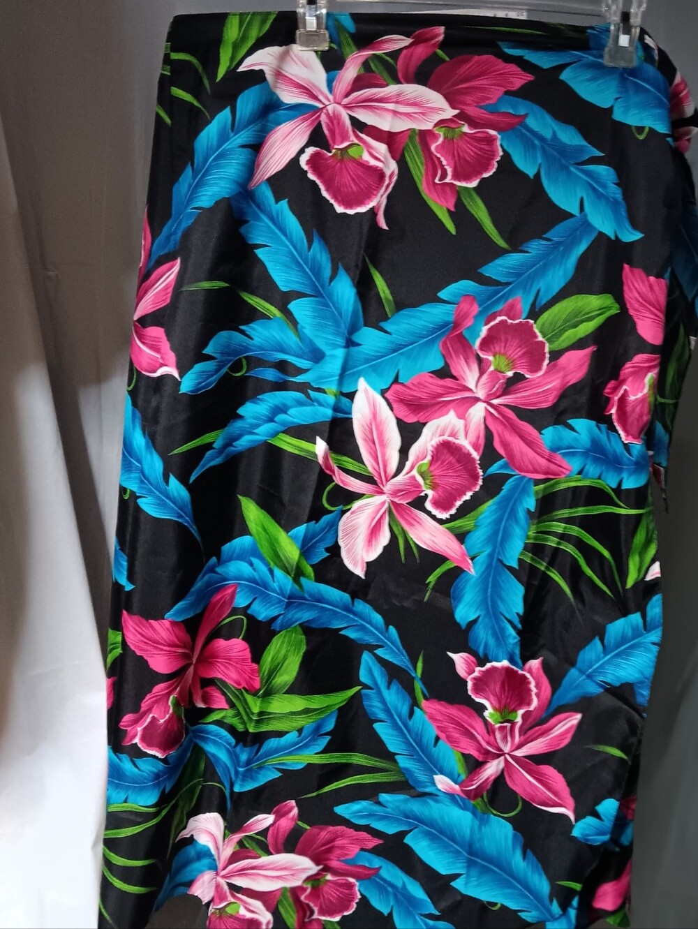 Hilo Hattie Tropical Floral & Palm Leaf Print Women's Queen Sarong Wrap Skirt